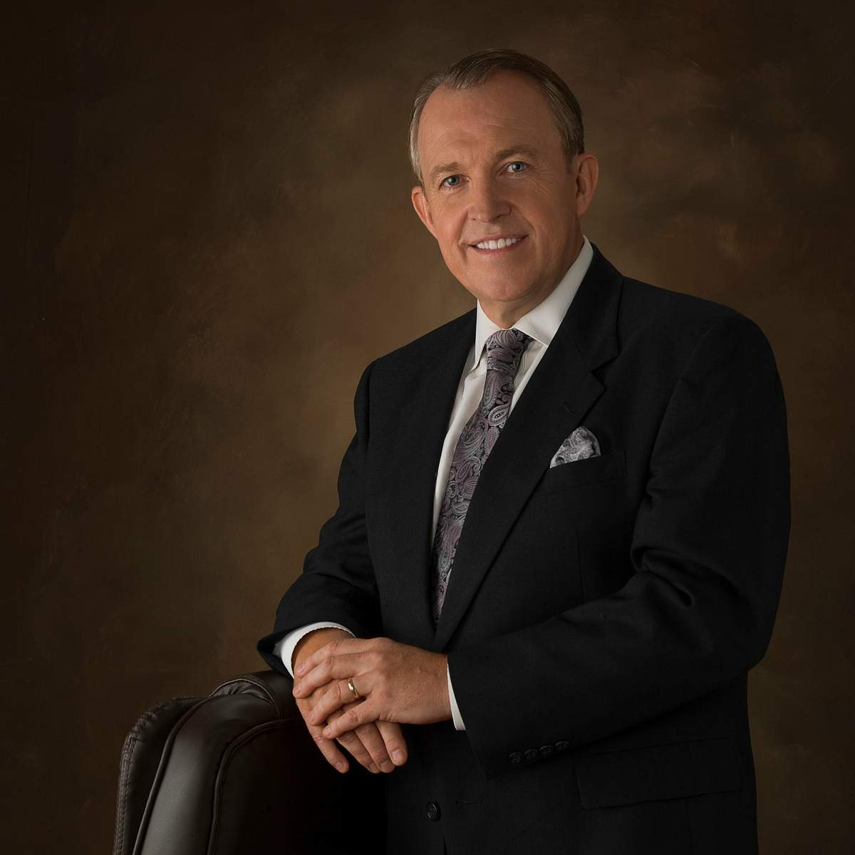 Executive Portraits that Speak Volumes | Pepito Masterpiece Portraits