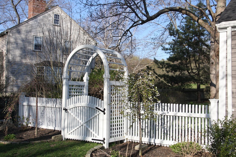 Arbor Gate by Walpole Woodworkers