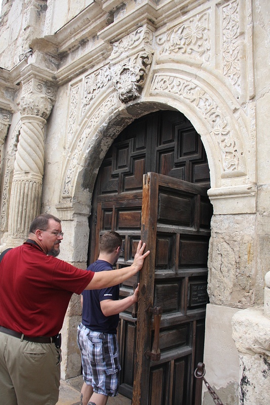 Entrance to the Alamo's chapel