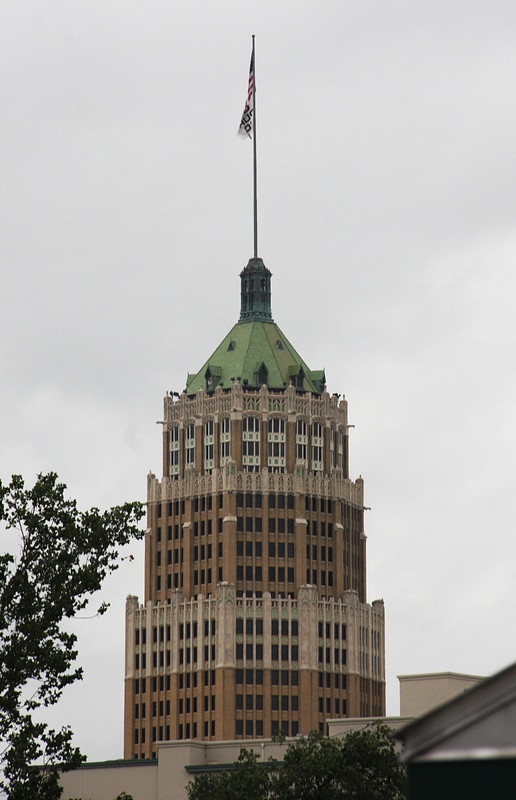 Tower Life Building (1929), a distinctive San Antonio landmark