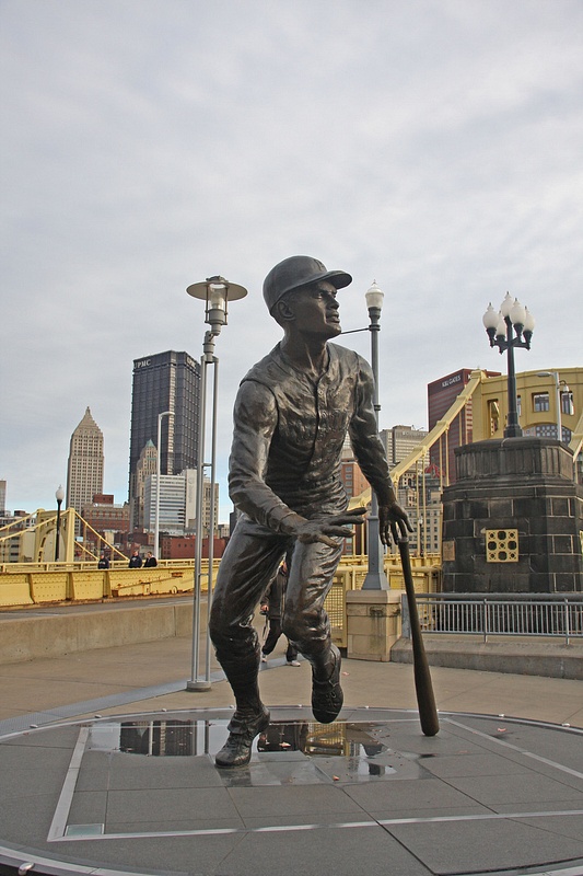 The great Hall of Famer and Humanitarian, Roberto Clemente