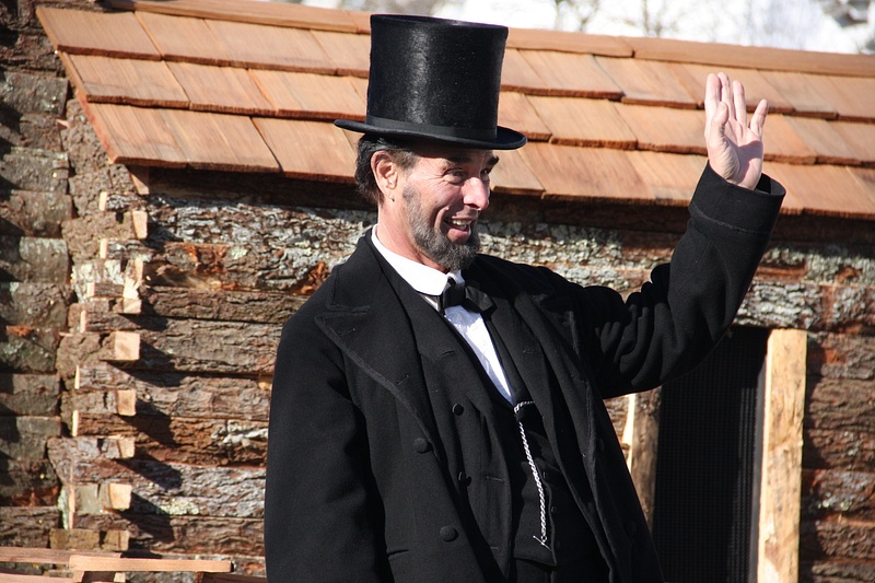 Lincoln-MAde Thanksgiving a national holiday