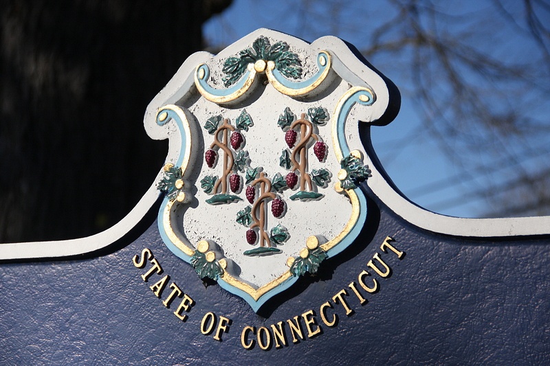 Connecticut's Crest