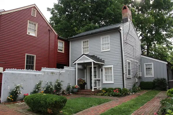 Leesburg Historic District-A really tiny house by...