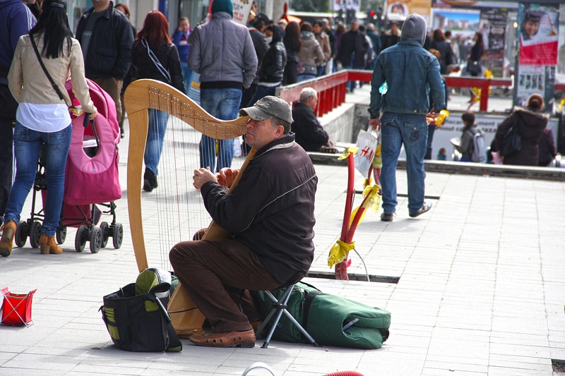 Street harpist, Bucharest