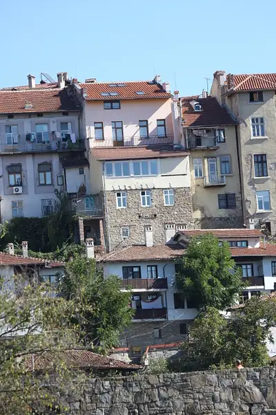 Old residential area of Veliko Tarnovo by...