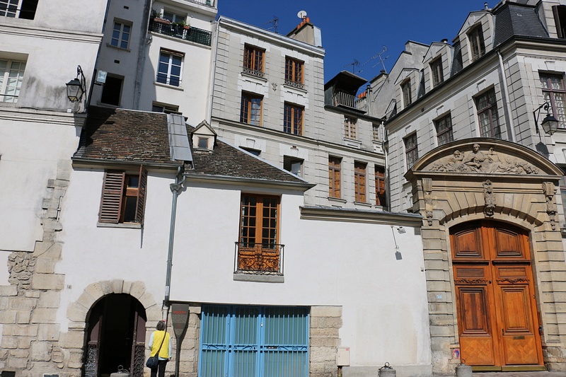 Latin Quarter-A hodgepodge of ancient and more modern buildings
