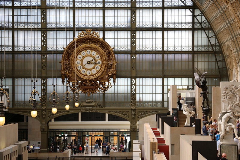 Entrance-Musée d'Orsay. It's origins as a grand train station are evident