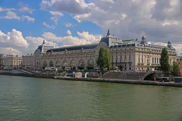 Musée d'Orsay viewed from Passerelle...