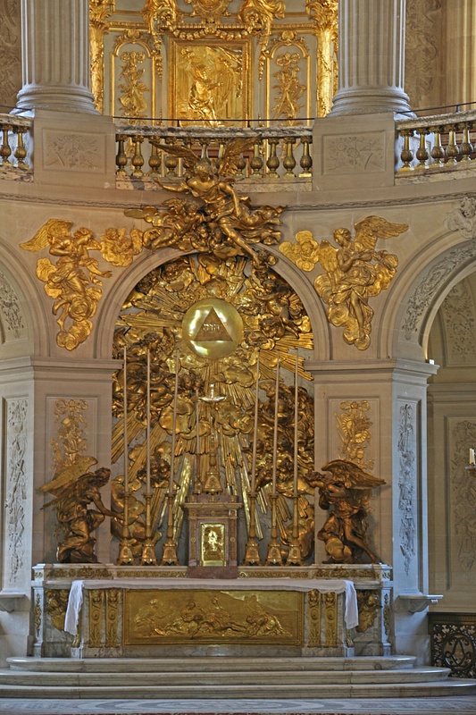 Versailles Chapel-Guilded altar