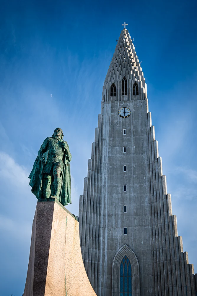 Hallgrimskirkja Church with Leif Erikson statue in Reykjavik, Iceland.