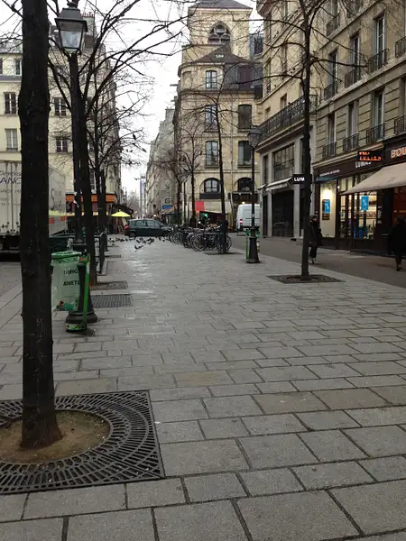 La rue on Marais by Clarissa