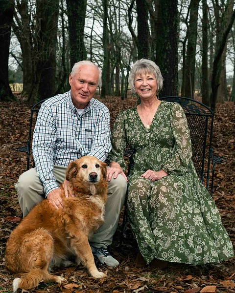 Family portrait with dog photographed in North Alabama - Home screen - Renaissance Photo