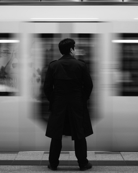 Florence Alabama Photographer - Renaissance Photo - Portrait of man in front of train - Home screen - Renaissance Photo