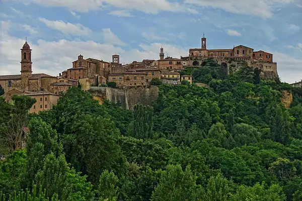 Montepulciano - A Fantastic Hilltop Town by Dave Wyman