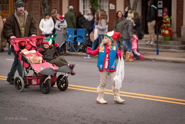 2016-12-03 315 Holiday Parade by Ken Everly