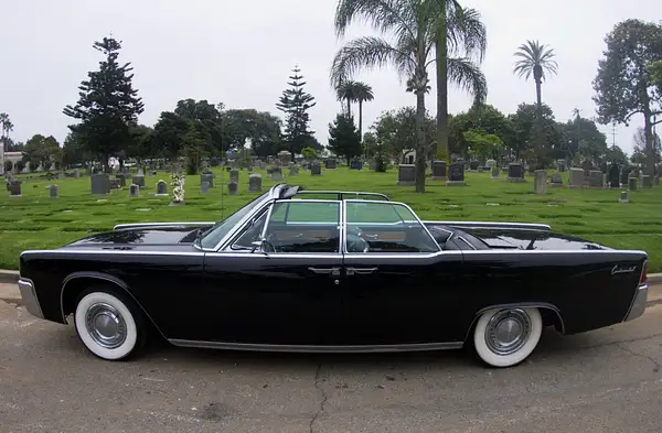 Lincoln Continental by SpecialK
