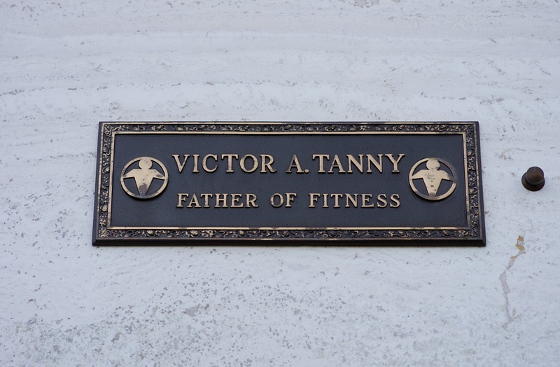 Tanny Victor