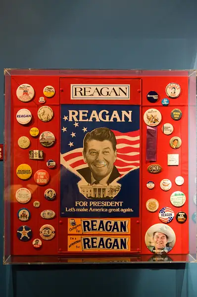 091024-6599CampaignButtons by SpecialK