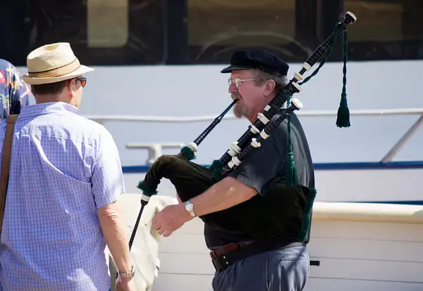 140906-2376Bagpiper by SpecialK