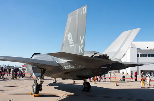 141004-1439F-35BStatic by SpecialK
