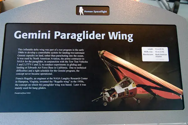 100925-9206GeminiWingSign by SpecialK