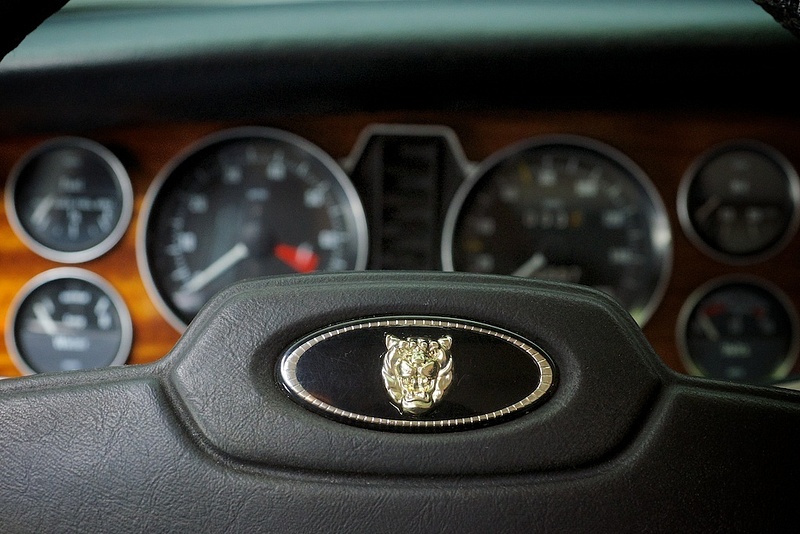 jaguar-chevy-v8-vintage-1976-portland-speedsports 5584