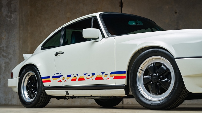 Web 7467 85 Porsche Carrera-87