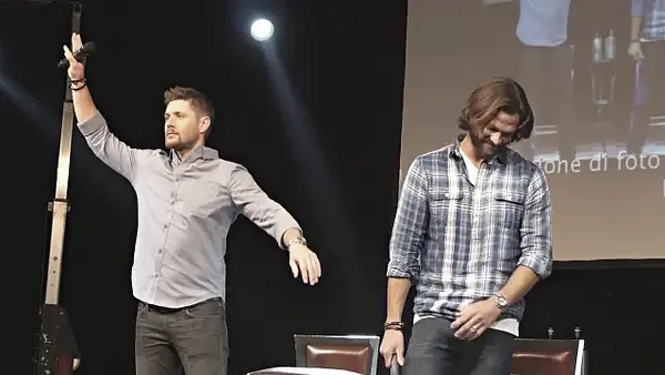 JibCon2016J2SatVideo01_027 by Val S.