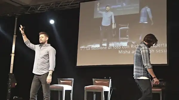 JibCon2016J2SatVideo01_028 by Val S.
