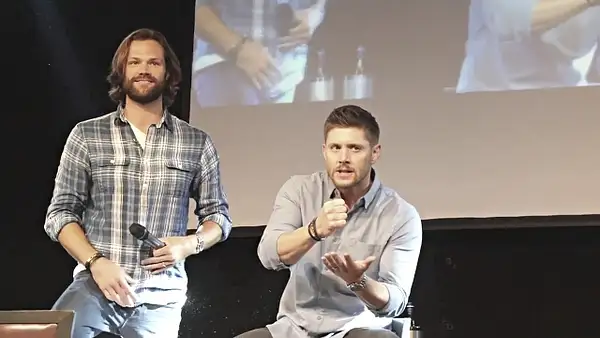 JibCon2016J2SatVideo01_418 by Val S.
