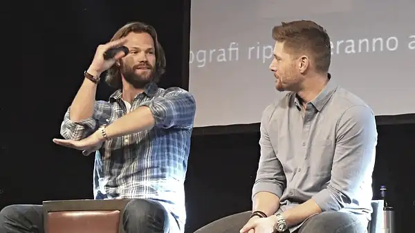 JibCon2016J2SatVideo01_721 by Val S.