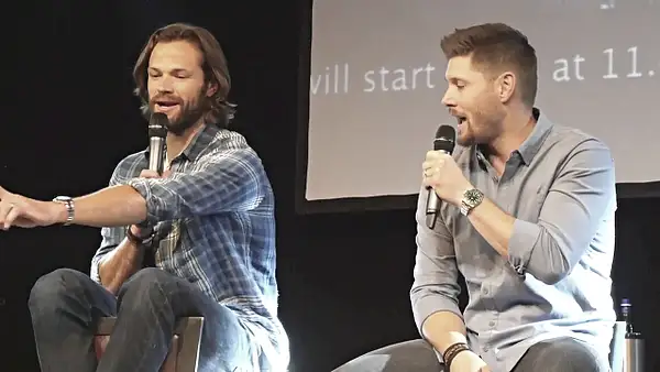 JibCon2016J2SatVideo01_249 by Val S.