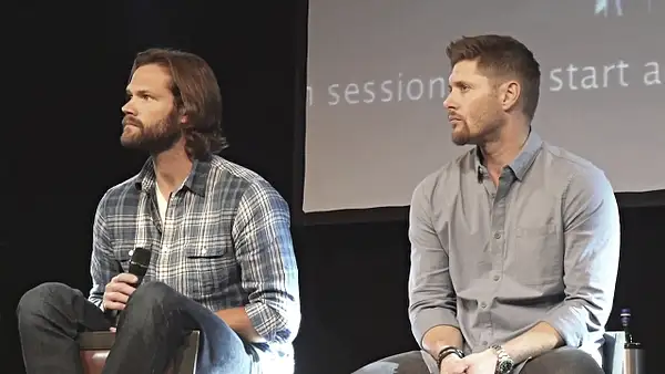 JibCon2016J2SatVideo01_271 by Val S.