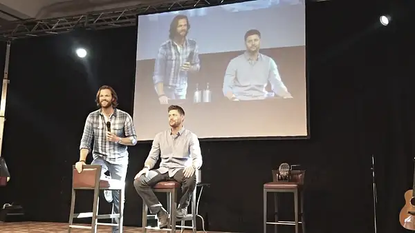 JibCon2016J2SatVideo01_398 by Val S.