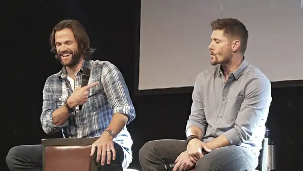 JibCon2016J2SatVideo02_142 by Val S.
