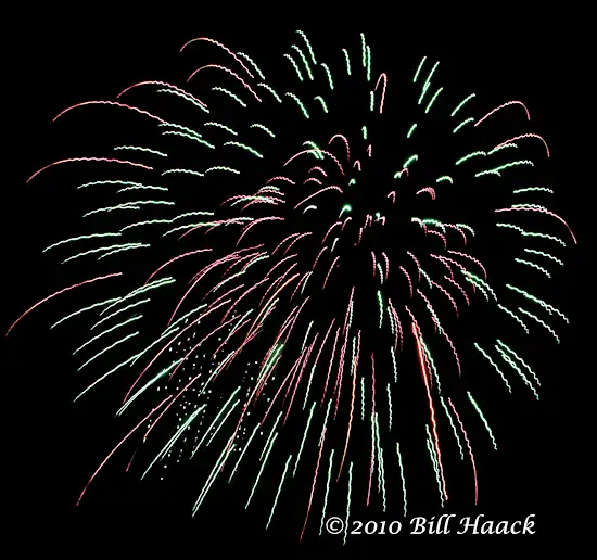 94_DSD0066_July_4th_Fireworks_Chesterfield_009_550_070510...