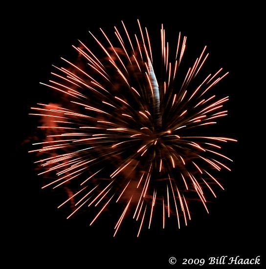 _DSD3753_4th_Fireworks_Chesterfield_014_070409