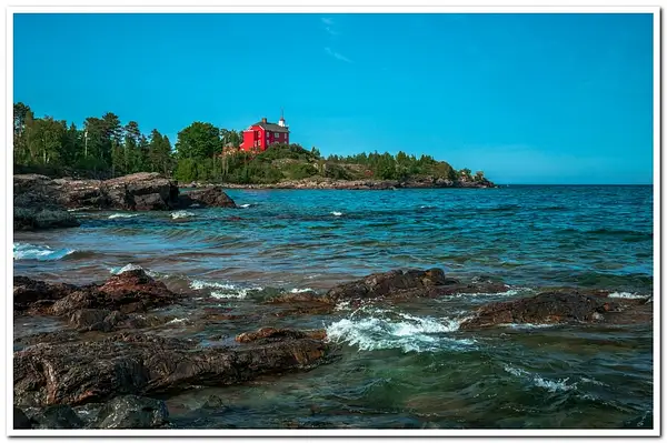 Marquette Harbor Lighthouse by SDNowakowski