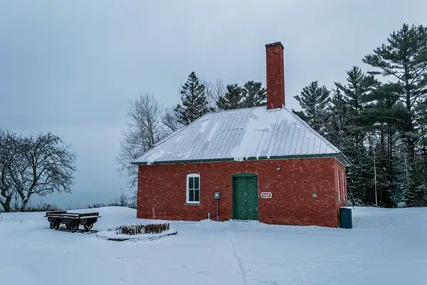 2023 Lake-Effect Snow @ 40-Mile Point Lighthouse in Jan....