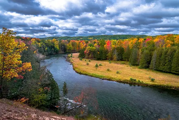 2023 Fall Colors on the Manistee River @ Cottage &...
