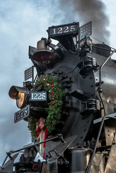 2023 P&M#1225 Pulling the Polar Express from Owosso,...