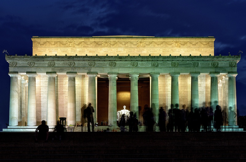 Lincoln Memorial At Twilight