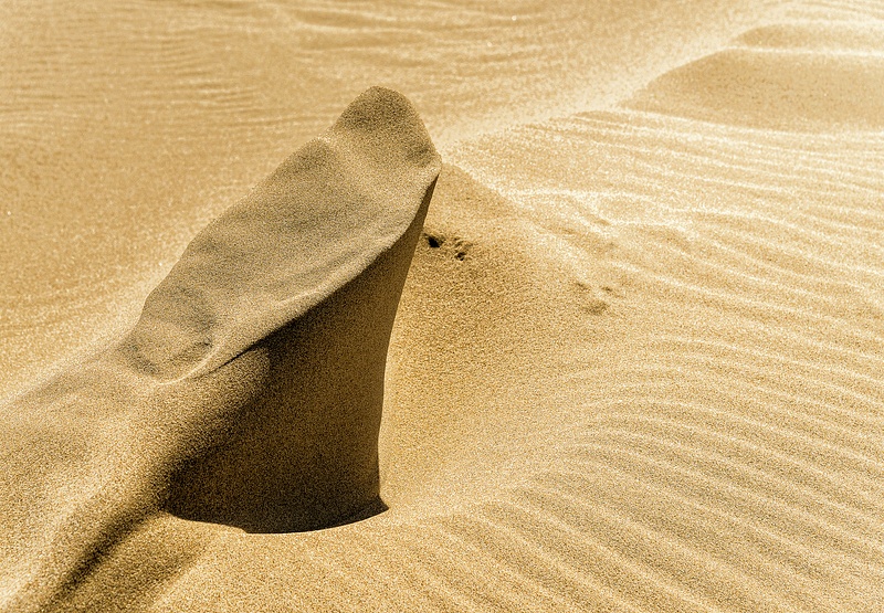 Radiating Sand