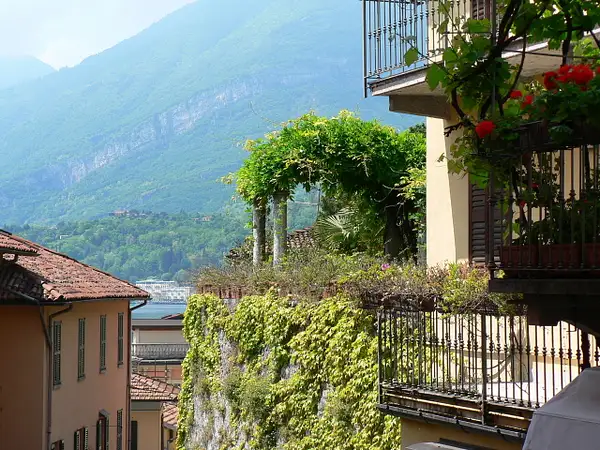 Bellagio Italy (3) by Gary Acaley