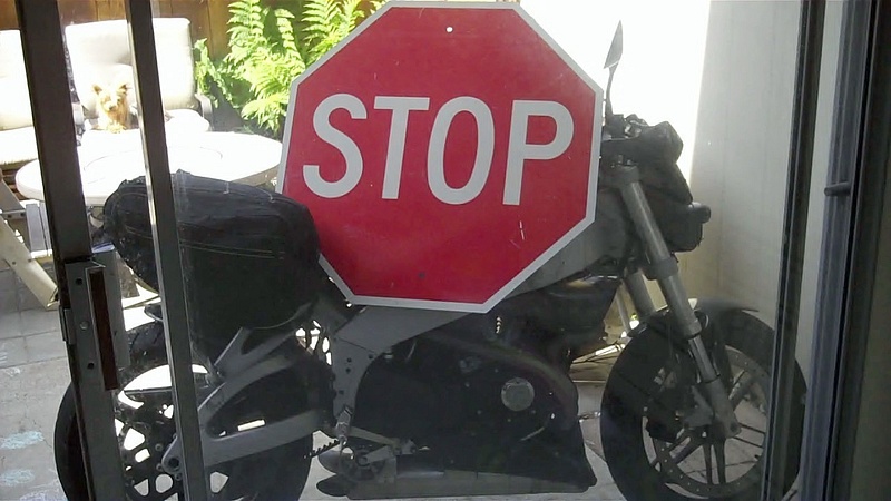 stop_moto