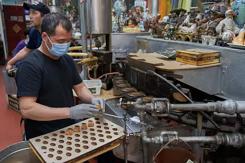 Chinatown -making Fortune Cookies4797 by CherylsShots
