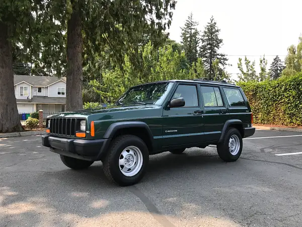 2000 Jeep Cherokee Green by NWClassicsInvestments