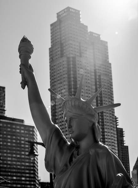 NY -New York-75 by Gino De  Grandis