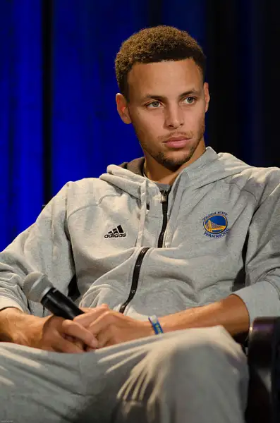 Stephen Curry - Warriors by Gino De  Grandis